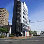 【カフェやサービス店にオススメ！：吹上インタービル：2階29.49坪】地下鉄桜通線「吹上」駅から徒歩7分！若宮大通沿いの居抜きテナントビルをご紹介いたします！