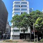 【スクールにオススメ！：シモン10栄ビル：４階26.36坪】地下鉄鶴舞線「大須観音」駅徒歩7分。大通り沿い角地で視認性の良い物件です！