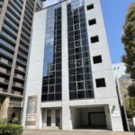 【事務所・サービス店舗にオススメ！：サカエスカイビル：５階37.33坪】地下鉄東山線・鶴舞線「伏見」駅から徒歩４分！