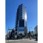 【サービス店やスクールにオススメ！：ＳＯＬＵＸ金山：２階Ｂ号室37.23坪】地下鉄名城線「金山」駅から徒歩３分！オフィスビルをご紹介します！