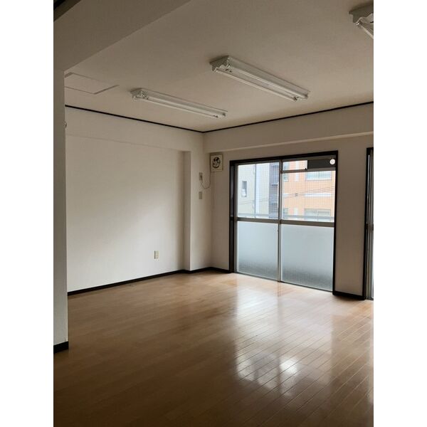 中村区則武1 ダイソー18号館 内観① 中村区則武1 ダイソー18号館 内観①