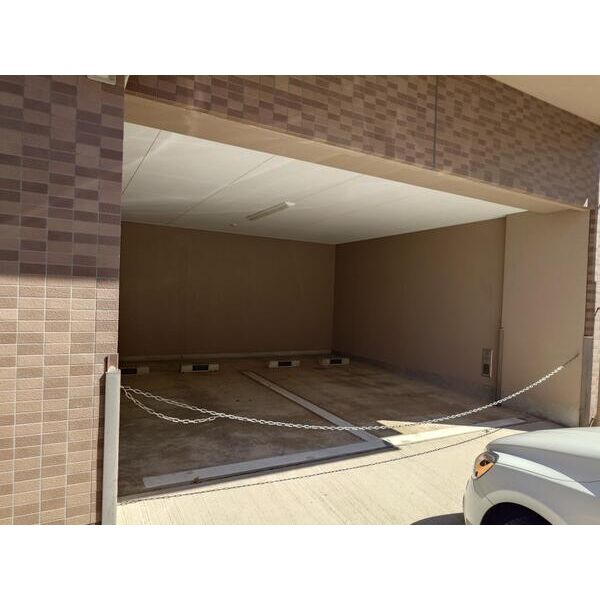 敷地内駐車場 敷地内駐車場